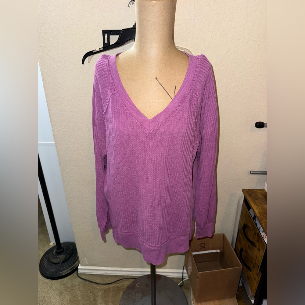 Women’s Time & Tru v-neck sweater